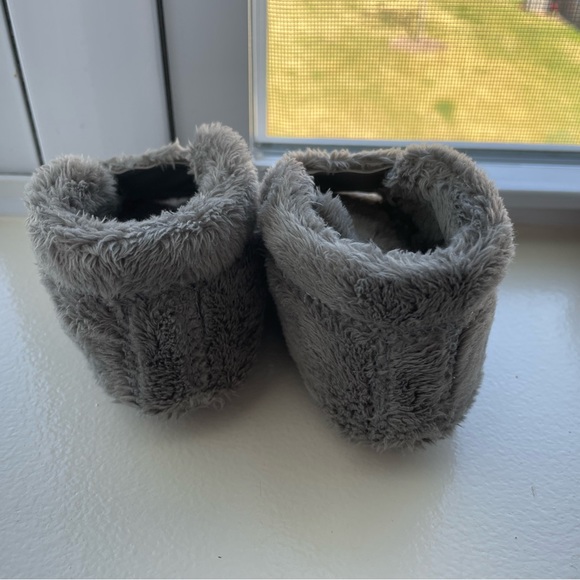 Ugg Bixbee Baby Bootie in Charcoal 0/1 (0-6 Months) in charcoal - Picture 9 of 11